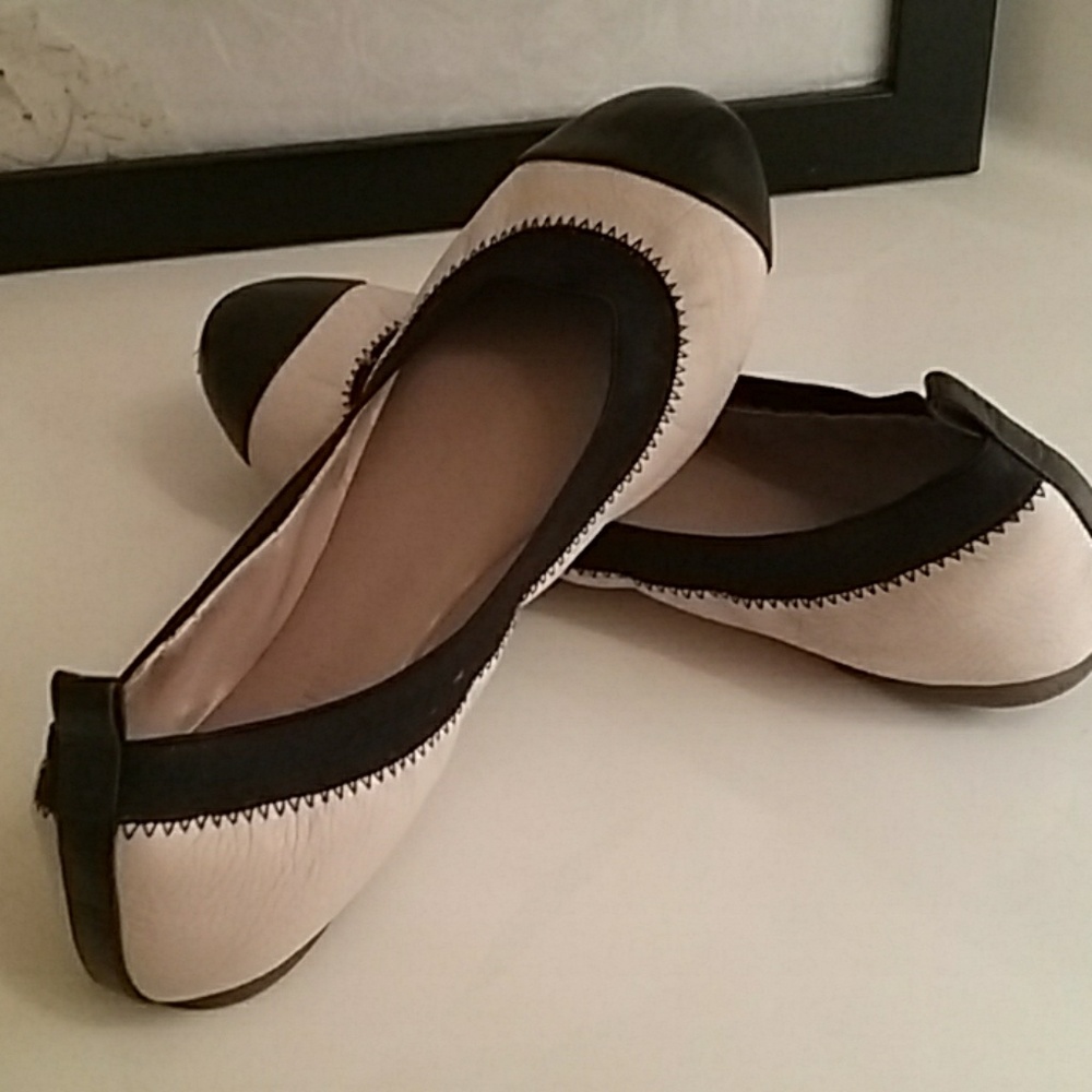 Banana Republic ballet flat